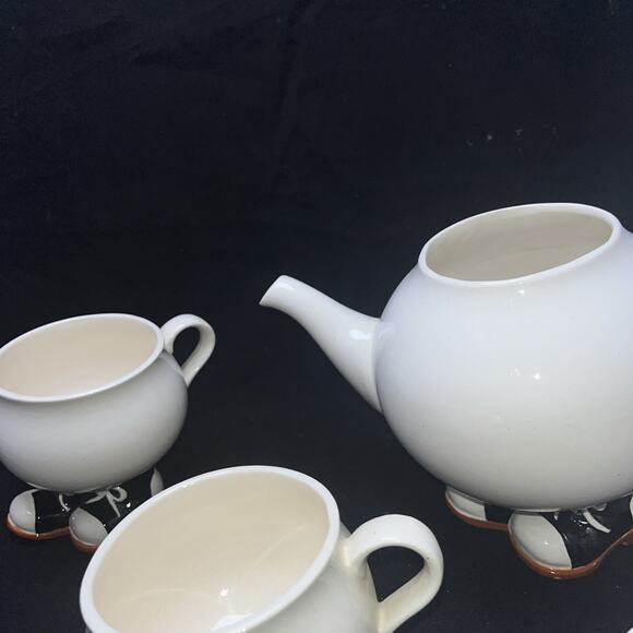 CARE INC 1976 HAND MADE CERAMIC WALKING SNEAKER TEAPOT 3 CUPS- Lid Has Cracks - Picture 9 of 13